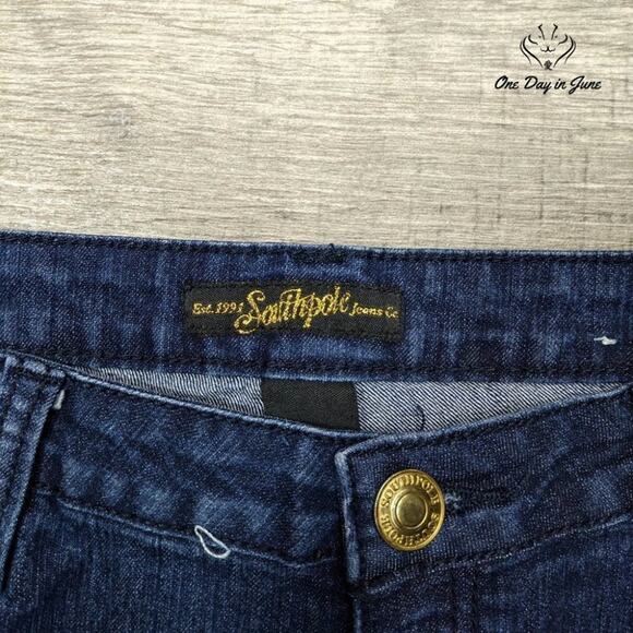 Southpole Juniors Embroidered Pocket Denim Shorts Size 9 - Picture 2 of 5